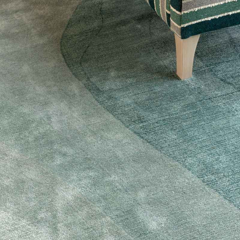 Varuna Designer Wool rugs by William Yeoward in Lagoon Blue