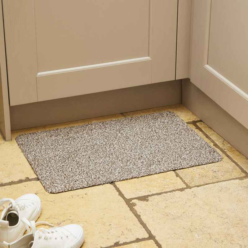 Washable Cotton-Rich Doormat in Light Beige