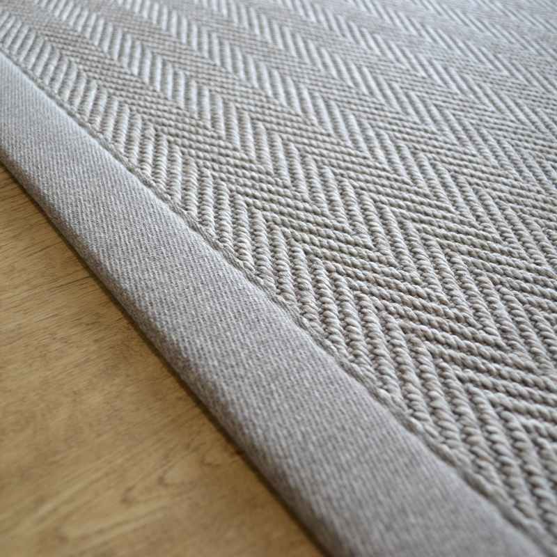 Chevron Easycare Plain Border Rug in Granite Grey