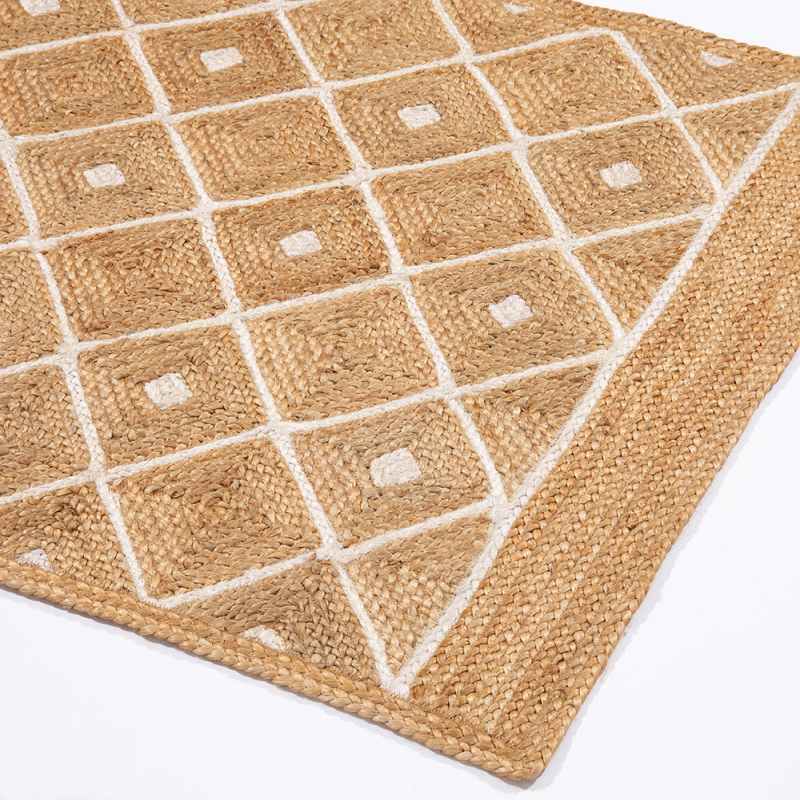 Natural Diamond Prestbury Hand Braided Jute Rug in Natural