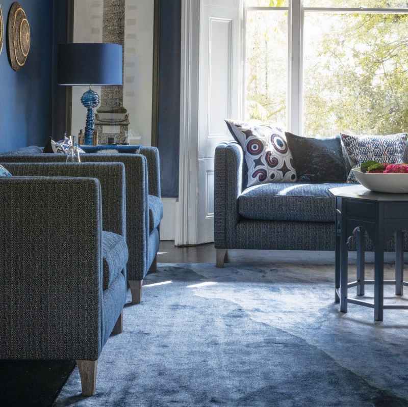 Onda Waves Wool Rug By William Yeoward in Indigo Blue