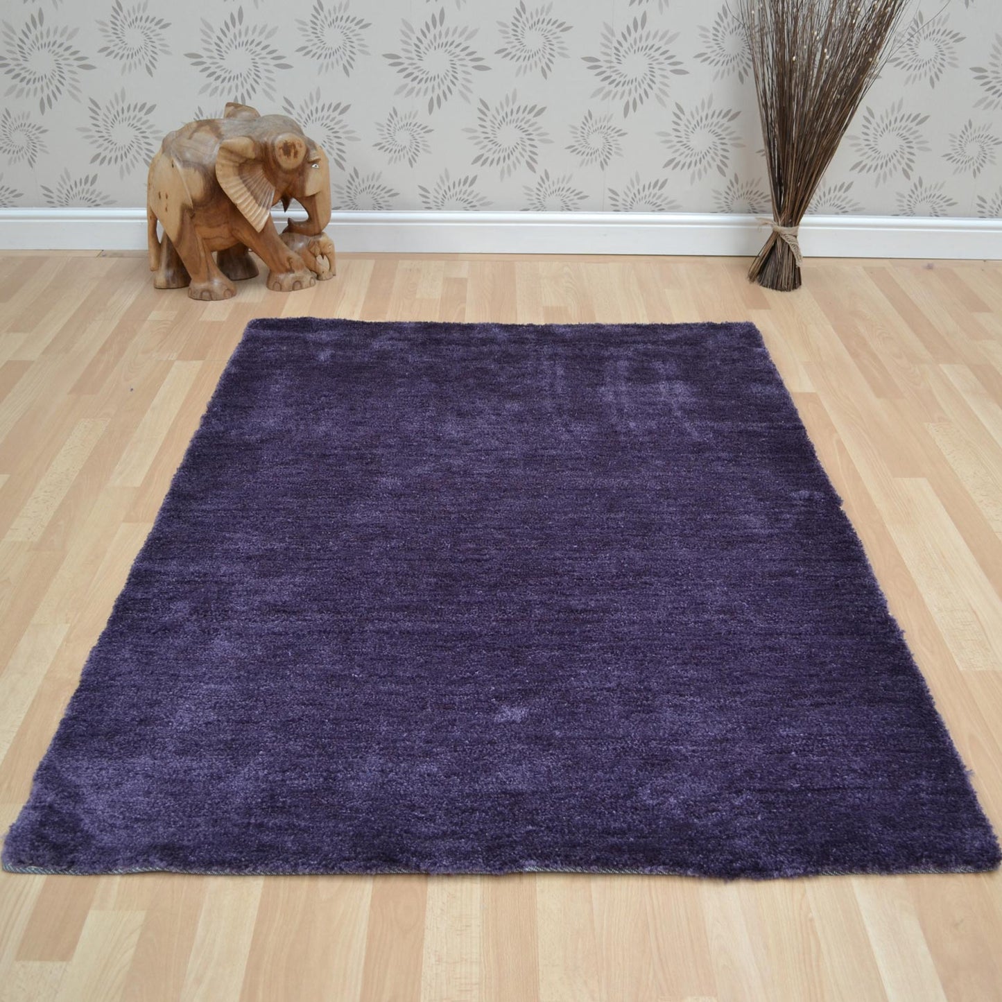 Tula Plain Rugs in Grape