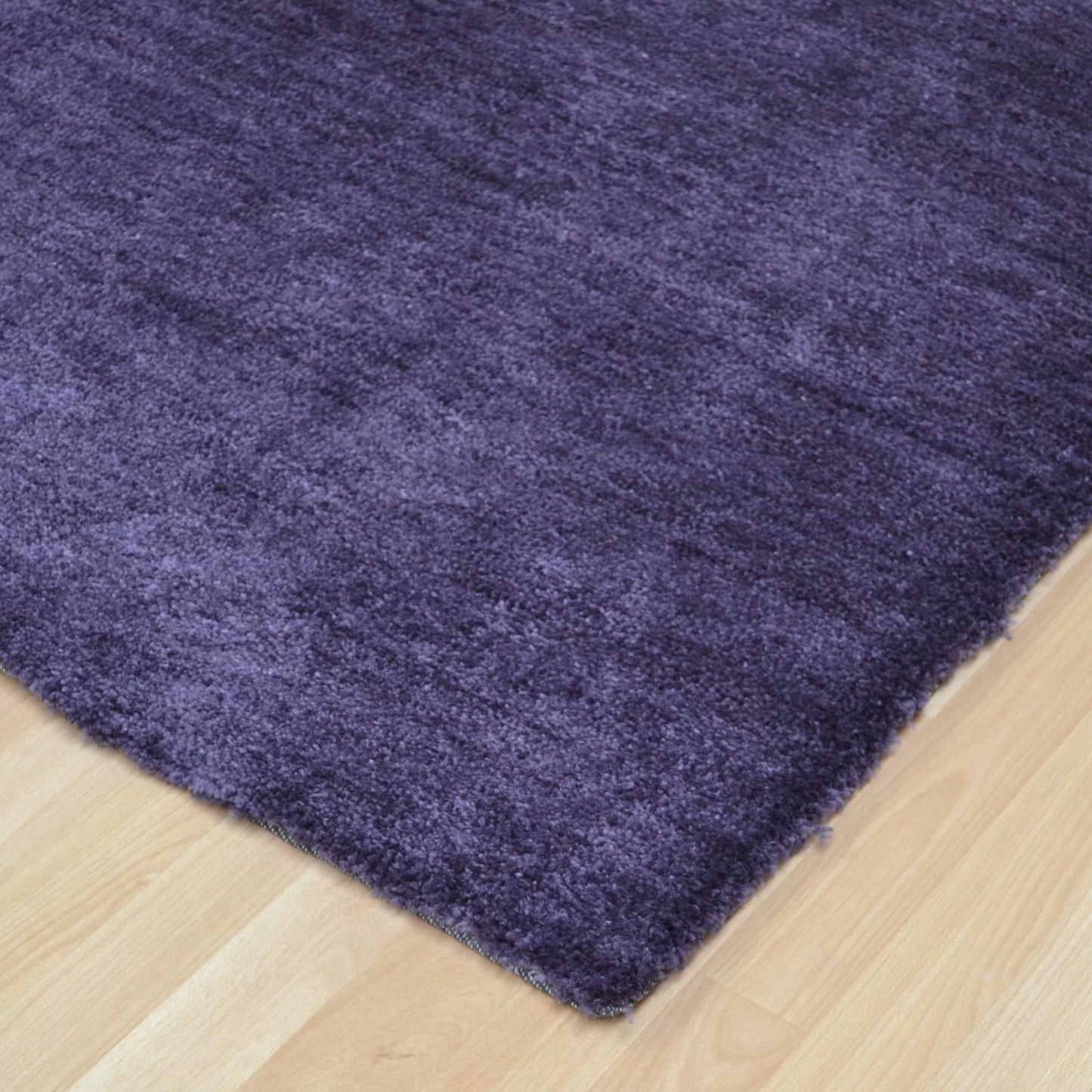 Tula Plain Rugs in Grape