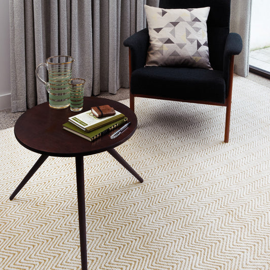 Ives Modern Chevron Zigzag Pattern Rugs in Natural Cream