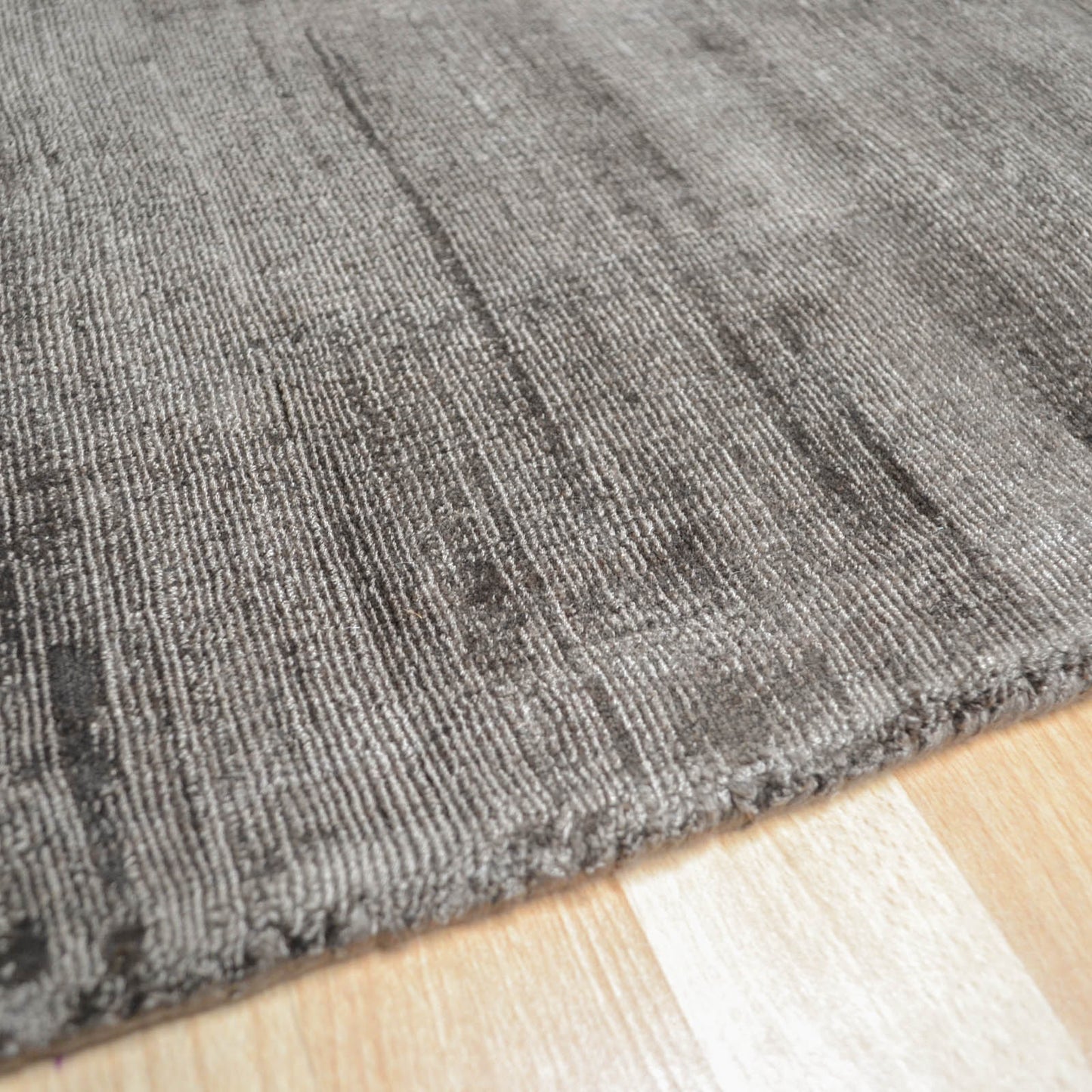 Blade Plain Modern Vintage Distressed Rugs in Chocolate Brown