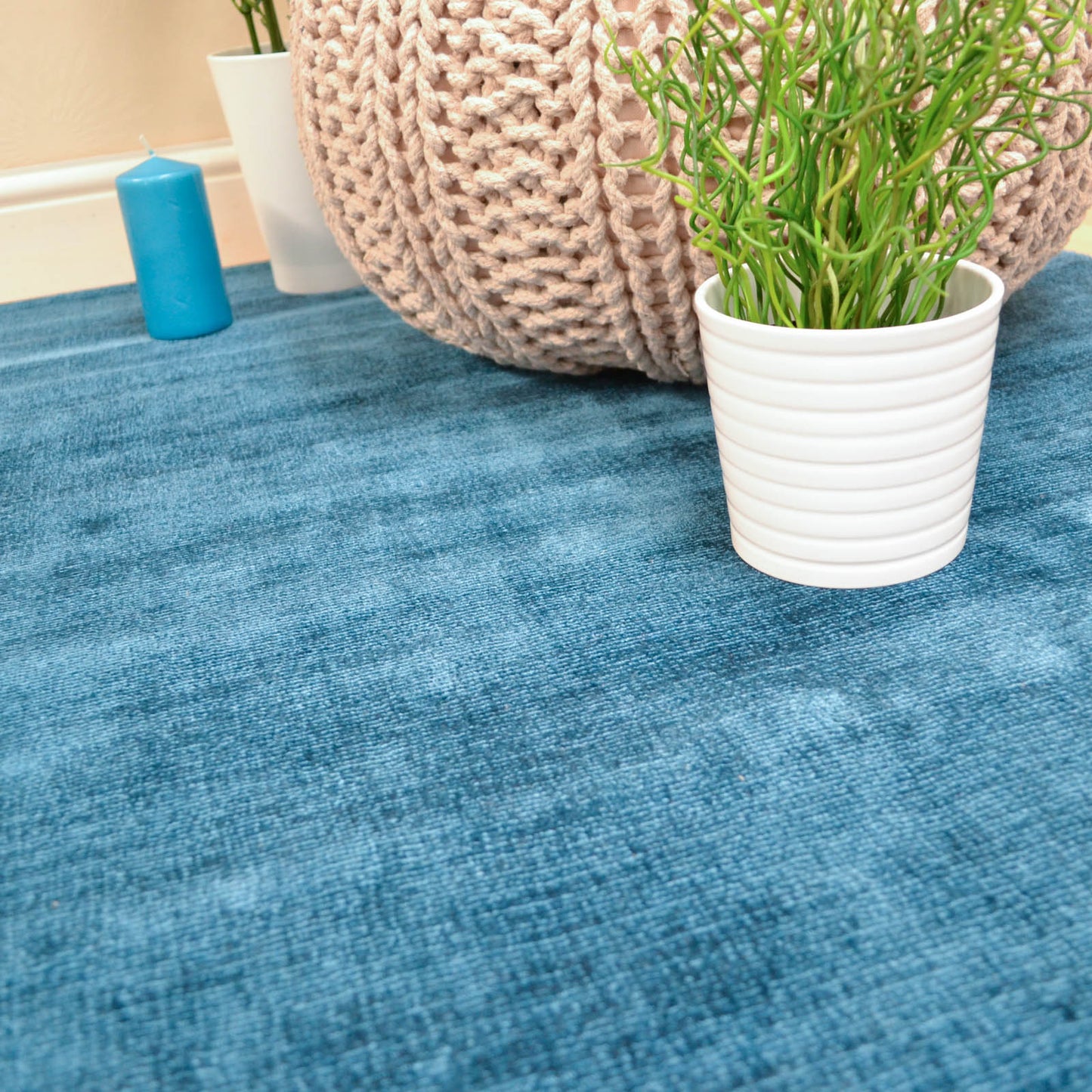 Blade Plain Modern Vintage Distressed Rugs in Teal Blue