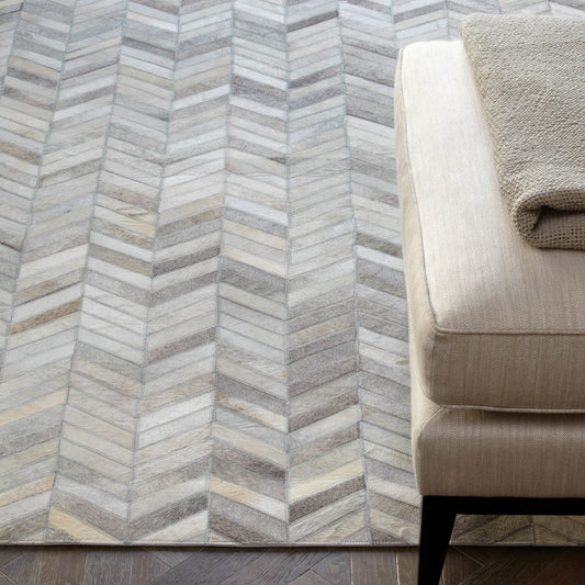 Gaucho Genuine Leather Patch Modern Chevron Rugs in Natural