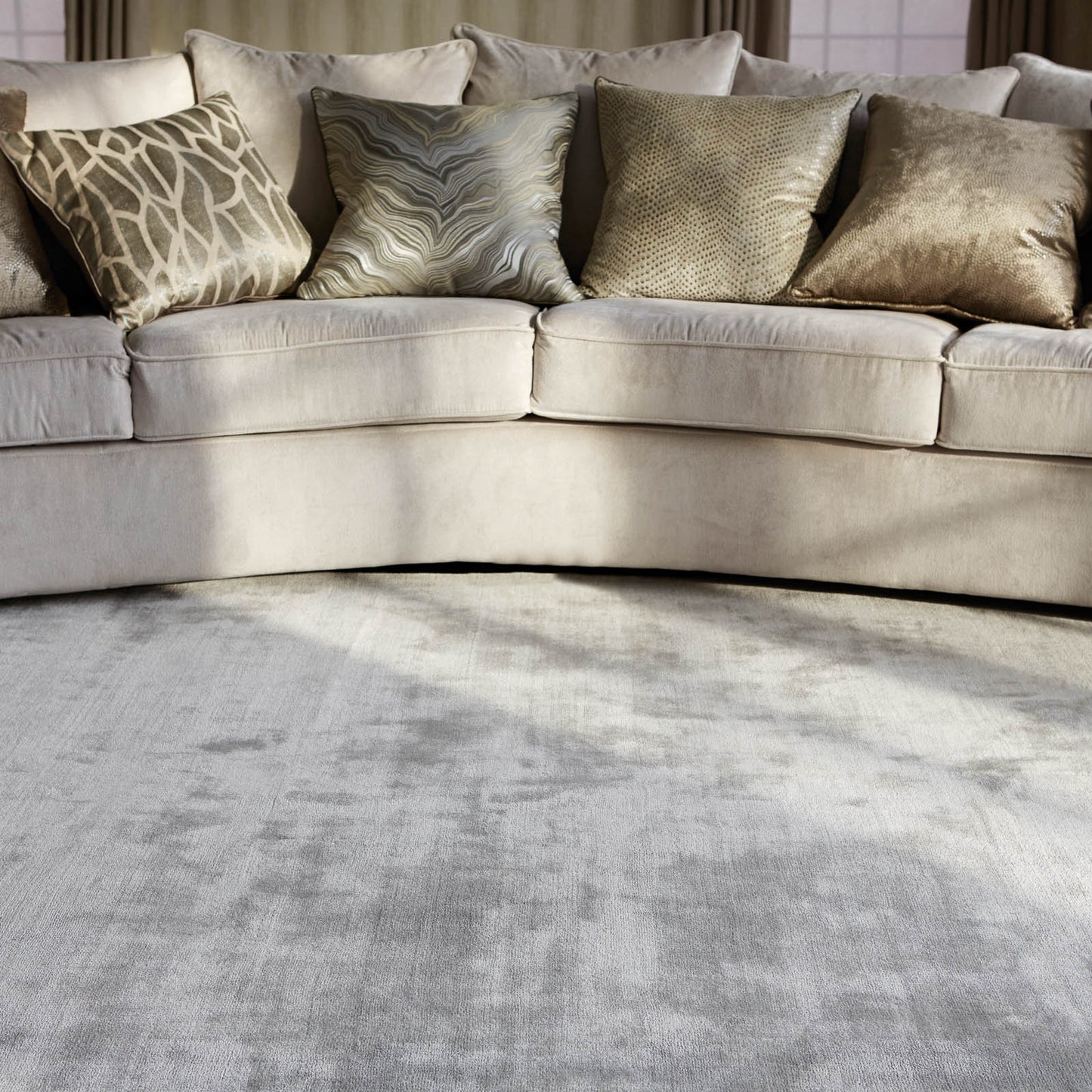 Katherine Carnaby Plain Chrome Designer Rug in Silver