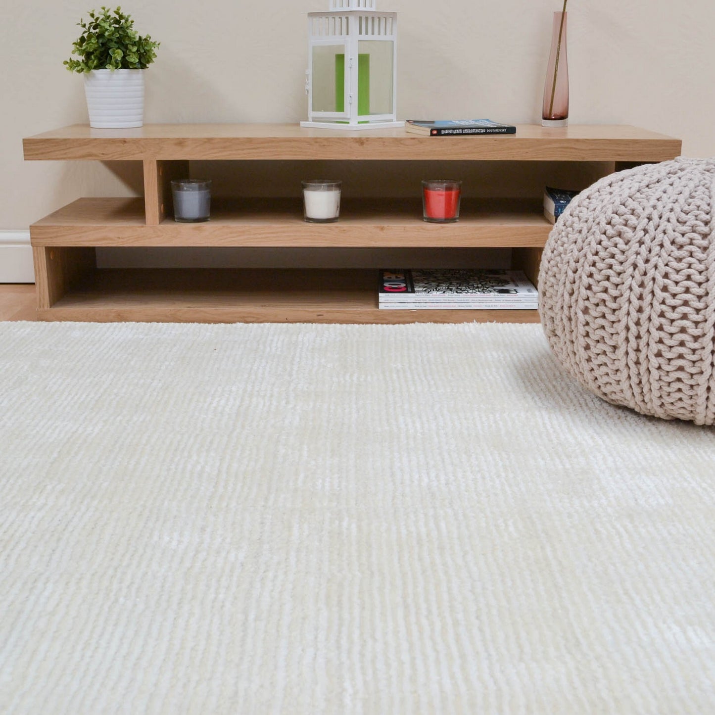 Grosvenor Rugs in Ivory