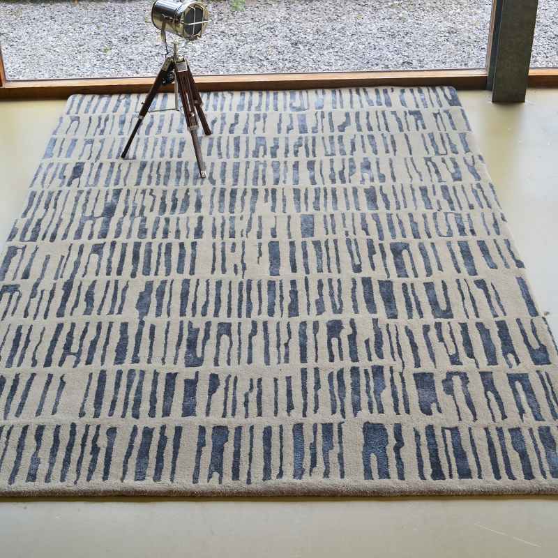 Skintilla Rugs in Midnight 41705 by Harlequin