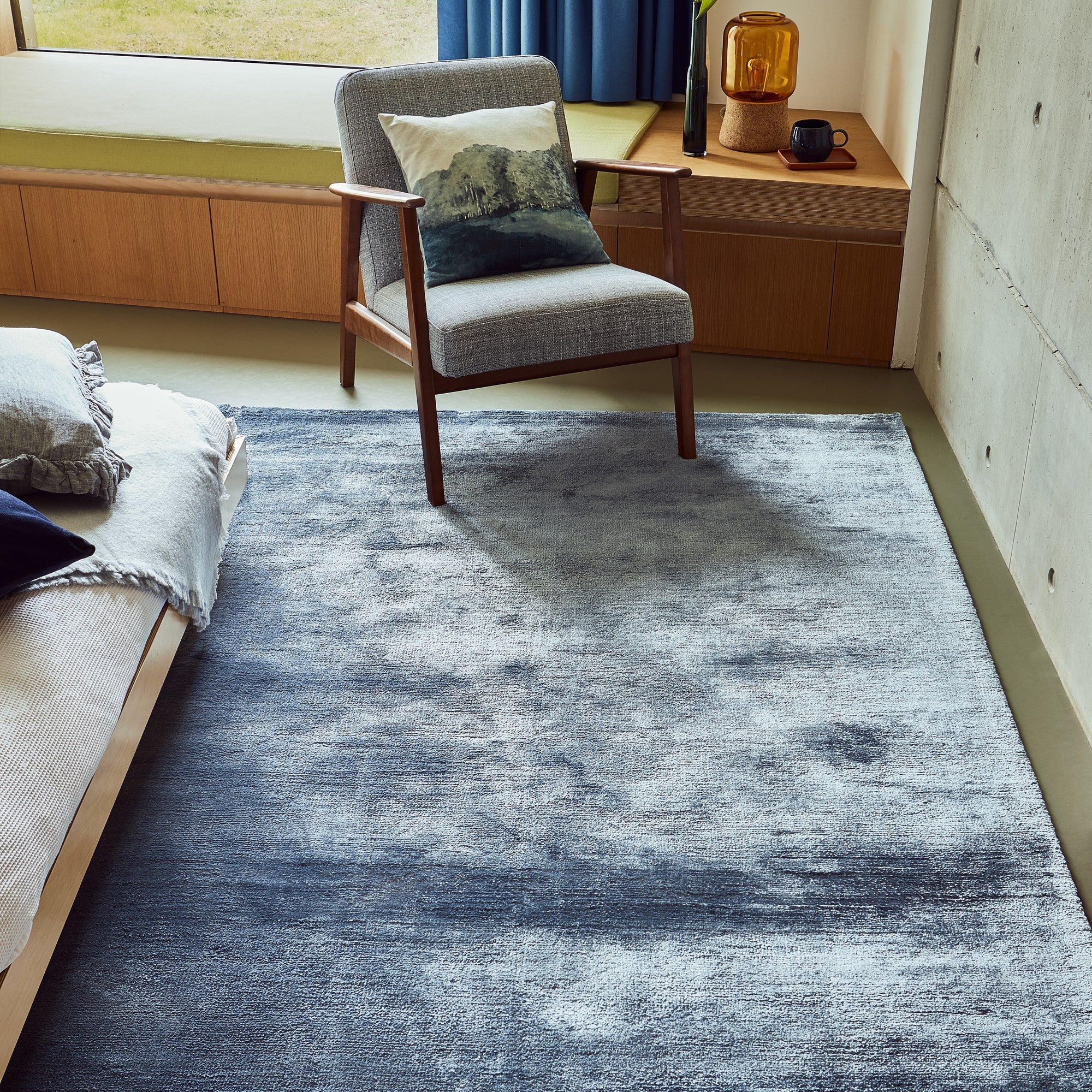 Dolce Plain Viscose Rugs in Blue – The Rug Seller