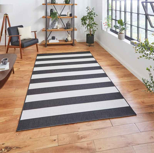 Santa Monica 48644 Indoor Outdoor Stripe Rug in Black White