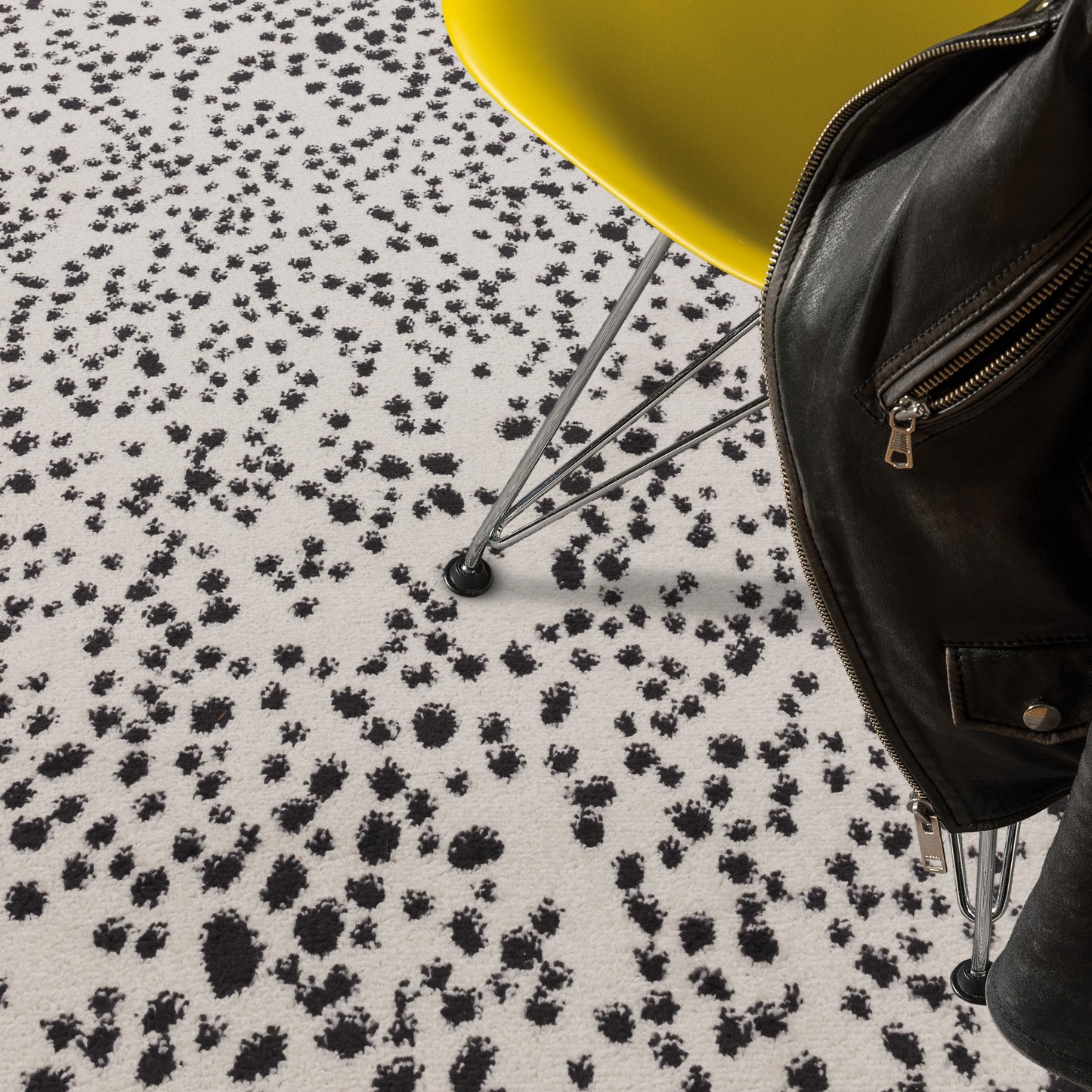 Muse MU11 Abstract Spotty Woven Rugs in Black Cream
