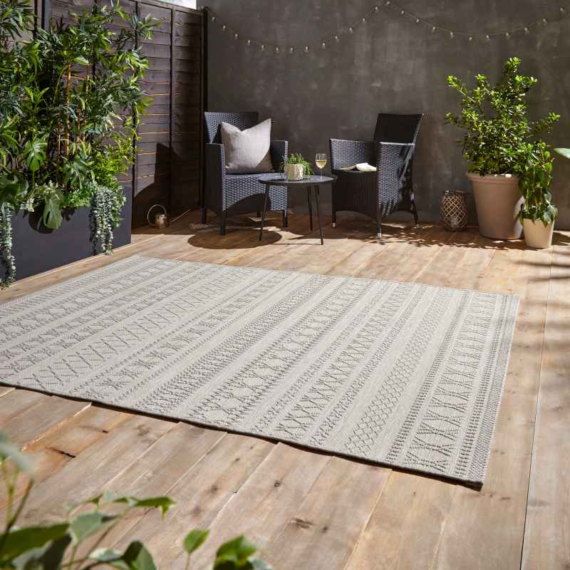 Coast 9421 Indoor Outdoor Boho Rug in Beige