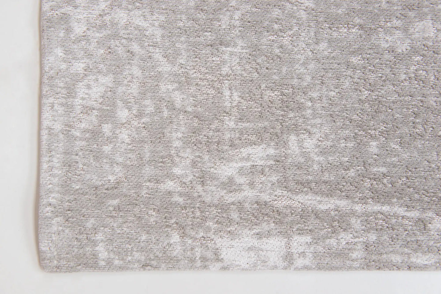 Mad Men 8929 White Plains Outdoor Indoor Washable