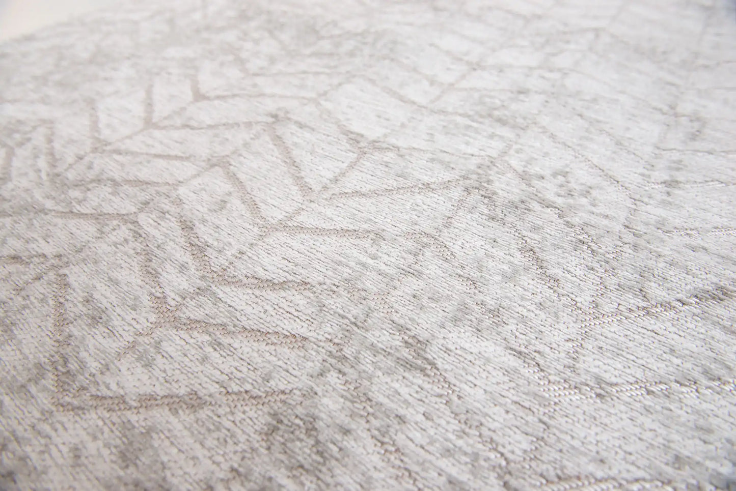 Mad Men 8929 White Plains Outdoor Indoor Washable