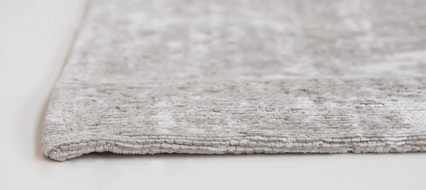 Mad Men 8929 White Plains Outdoor Indoor Washable
