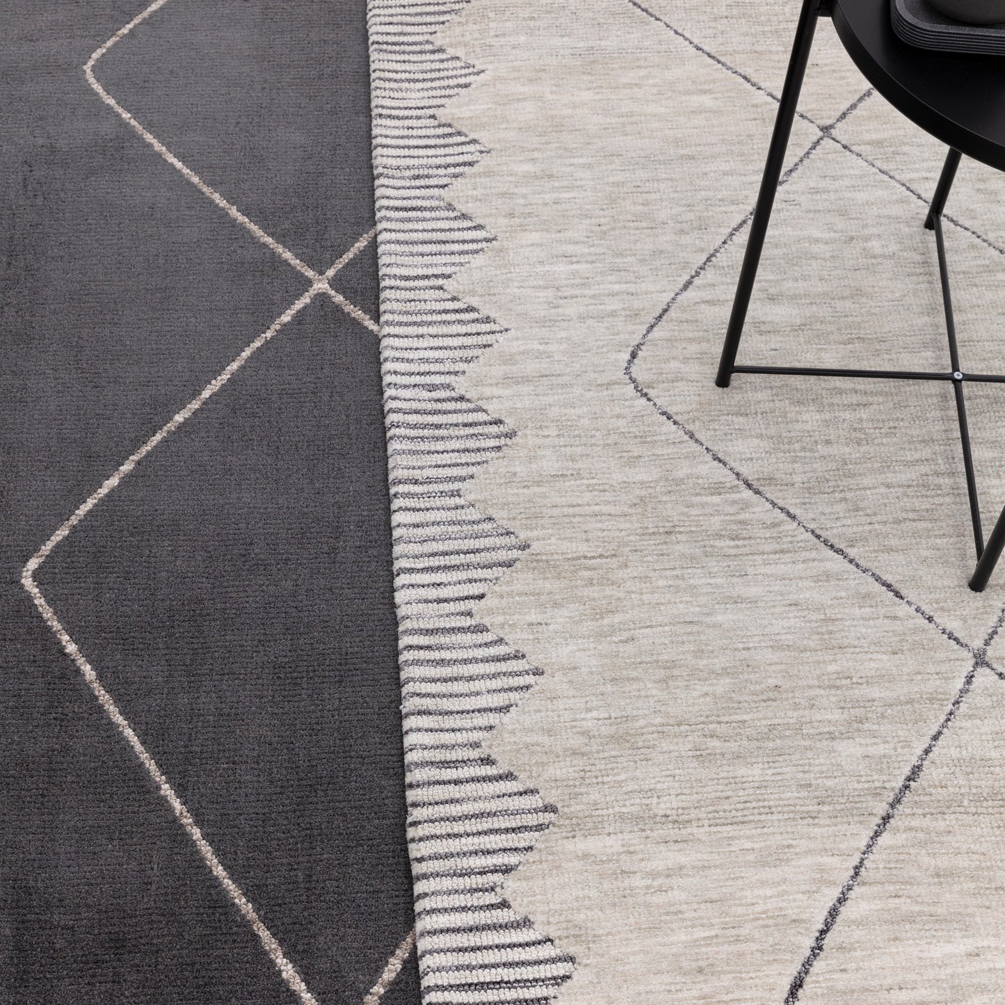 Mason Diamond Geometric Modern Abstract Rugs in Grey