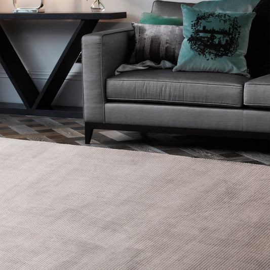 Kuza Plain Stripe Modern Rugs in Silver Grey