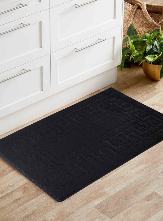 Washable 9mm Gel-Back Ivy Greek Key Black Rug