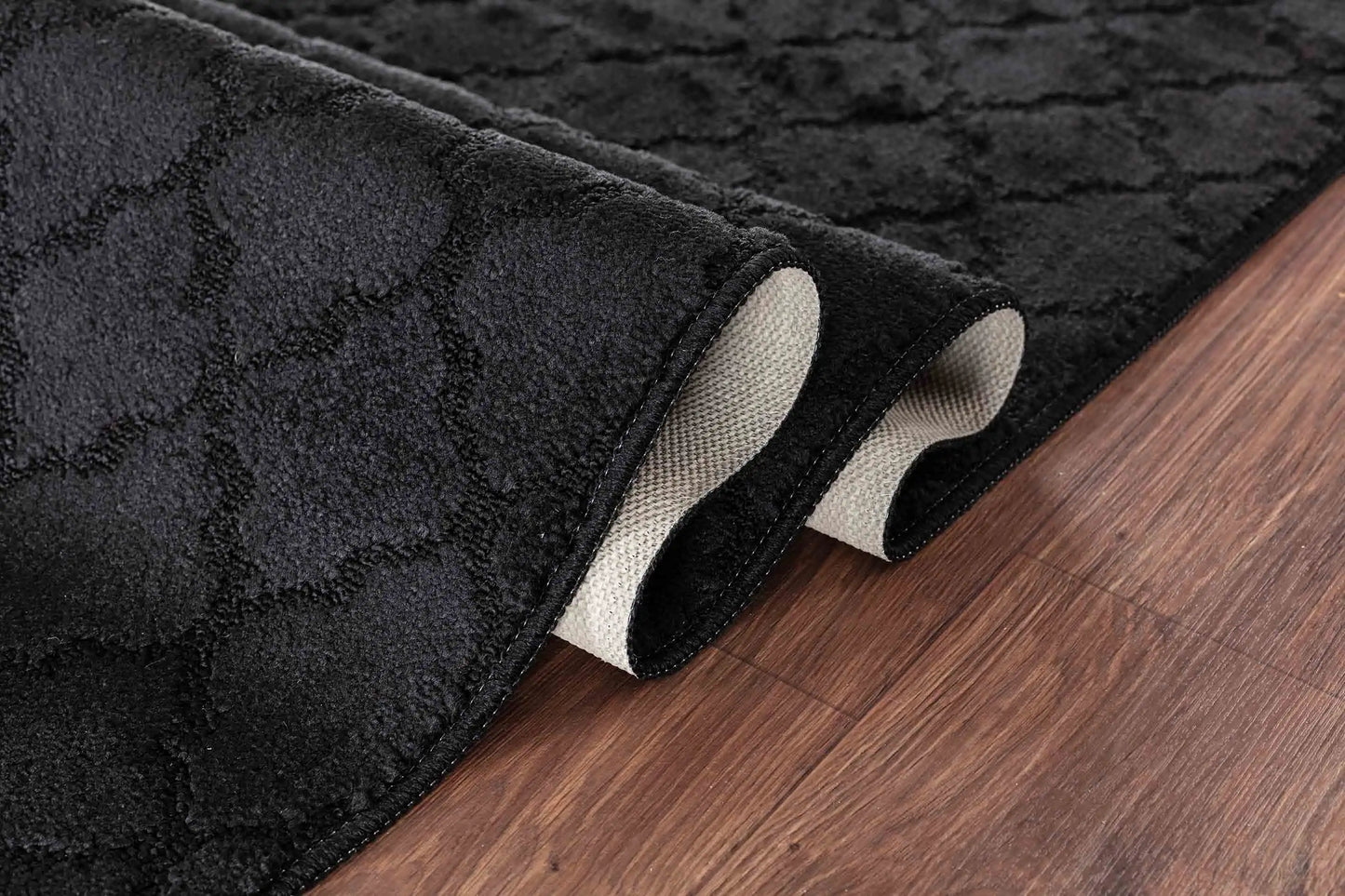 Washable 9mm Gel-Back Ivy Trellis Black Rug