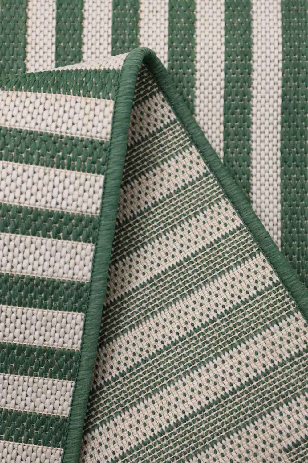 COUNTY MULTI STRIPE GREEN Indoor/Outdoor RS