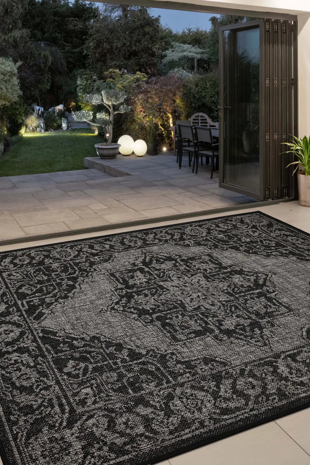 FLATWEAVE GEL Medallion Black RS