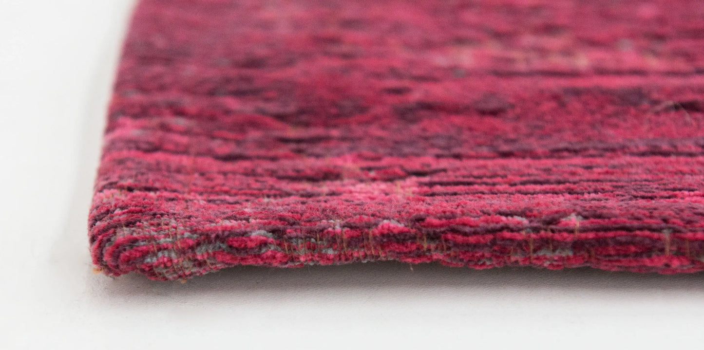 Fading World 8260 Scarlet Washable