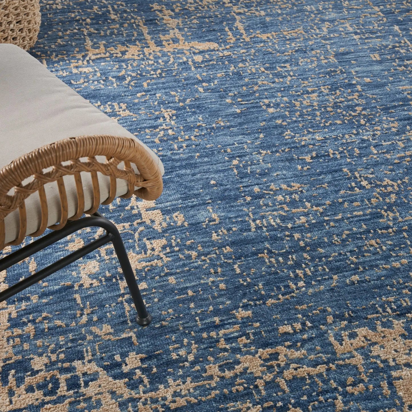 Luna LUN01 Dark Blue Mocha Rug RS