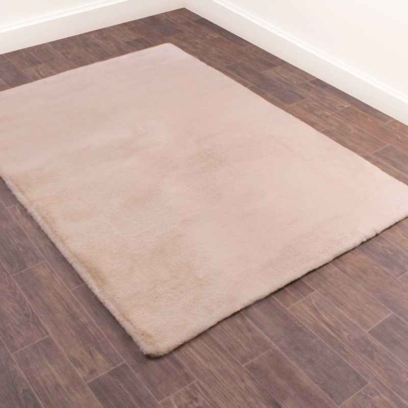Luxe Faux Fur Modern Plain Rug in Natural Beige