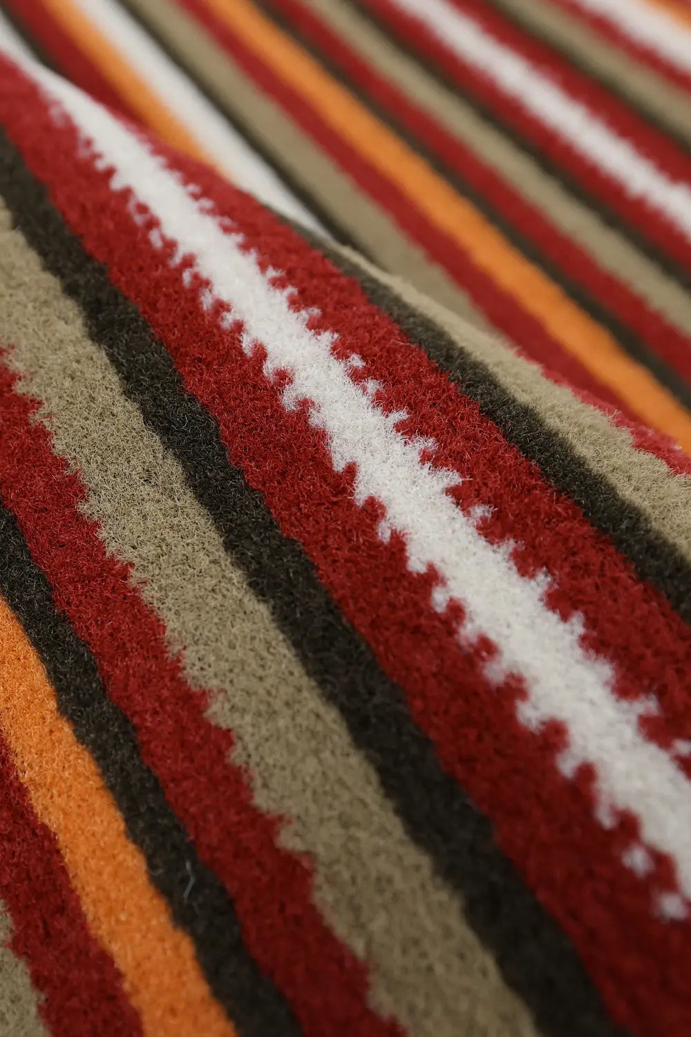 MAESTRO FINE STRIPE RED RS
