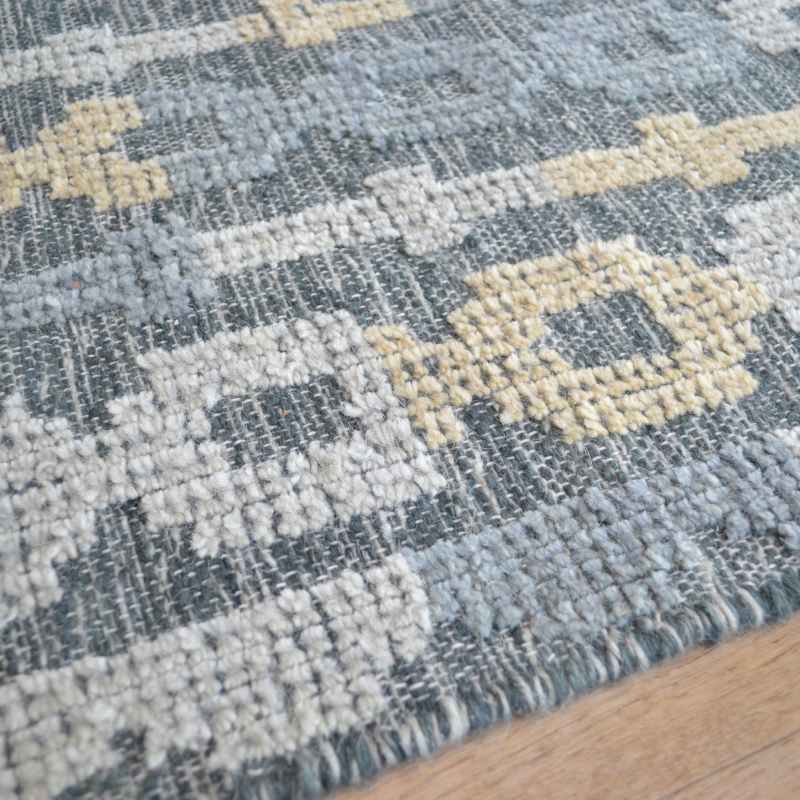 Manika 01 Traditional Border Textured Rugs in Teal Blue