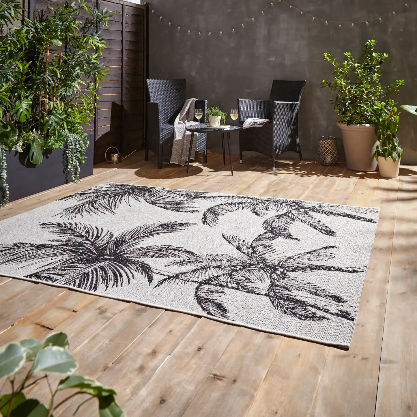 Miami A444 Cream Black Rug RS