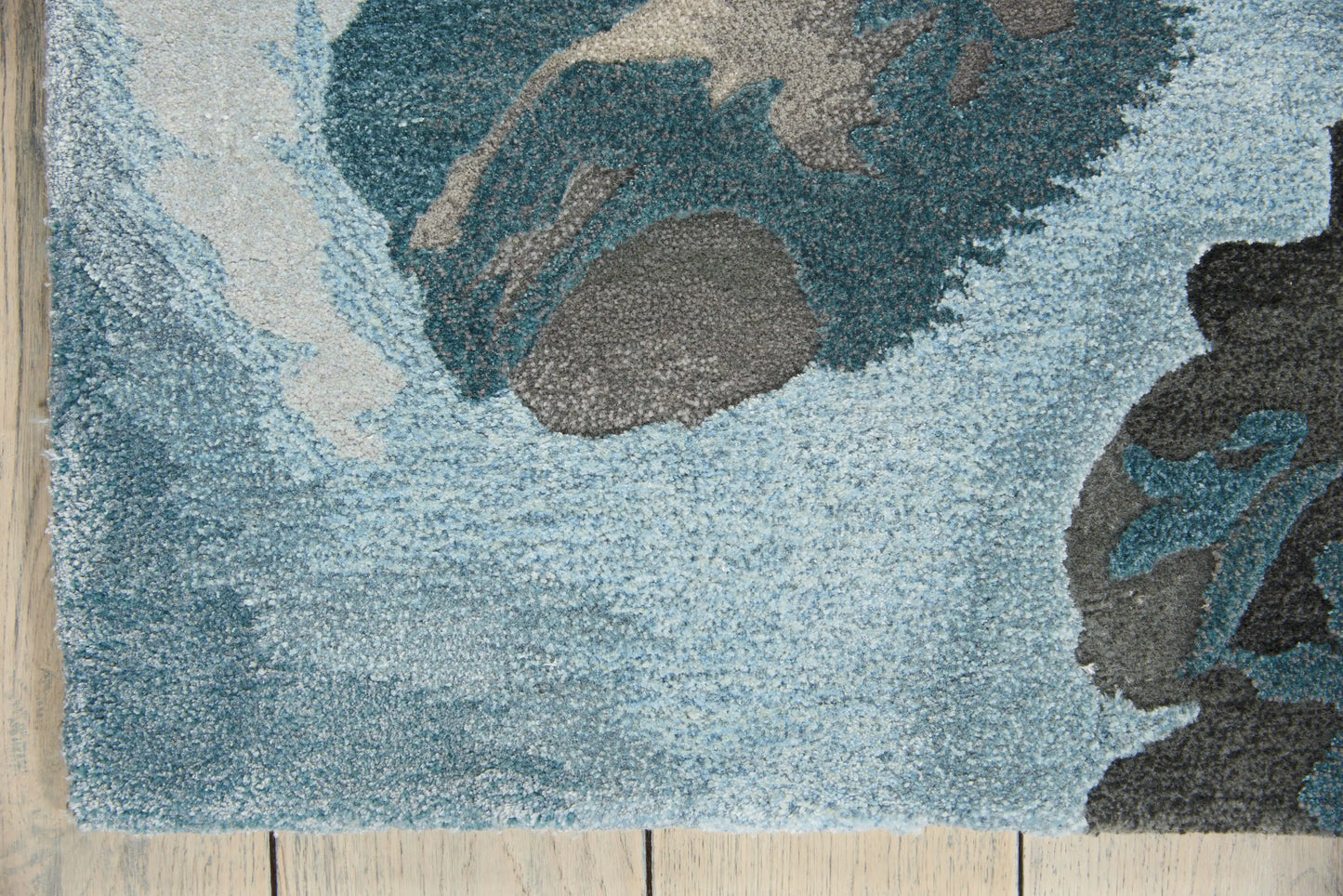 Prismatic PRS14 Grey Slate Rug RS