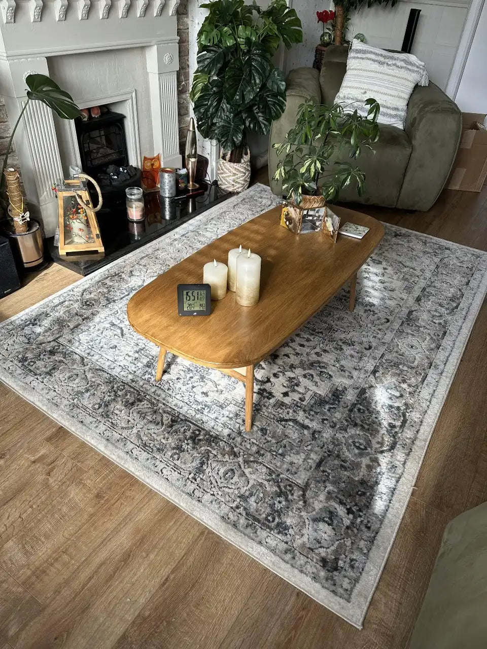 Quarry QUA05 Ivory Grey Rug RS