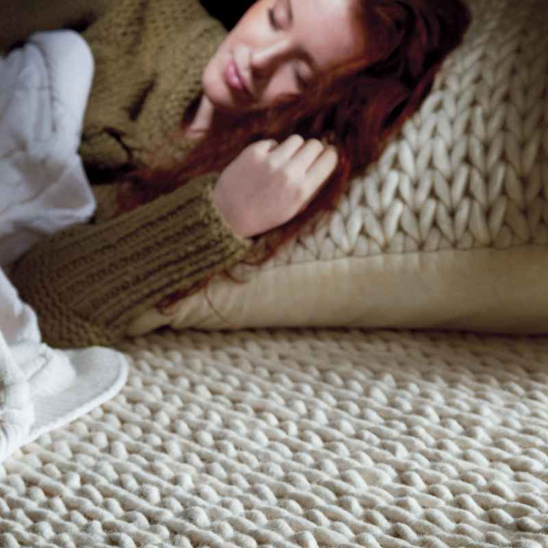 Fusion Plain Modern Chunky Knit Wool Rugs in Ivory