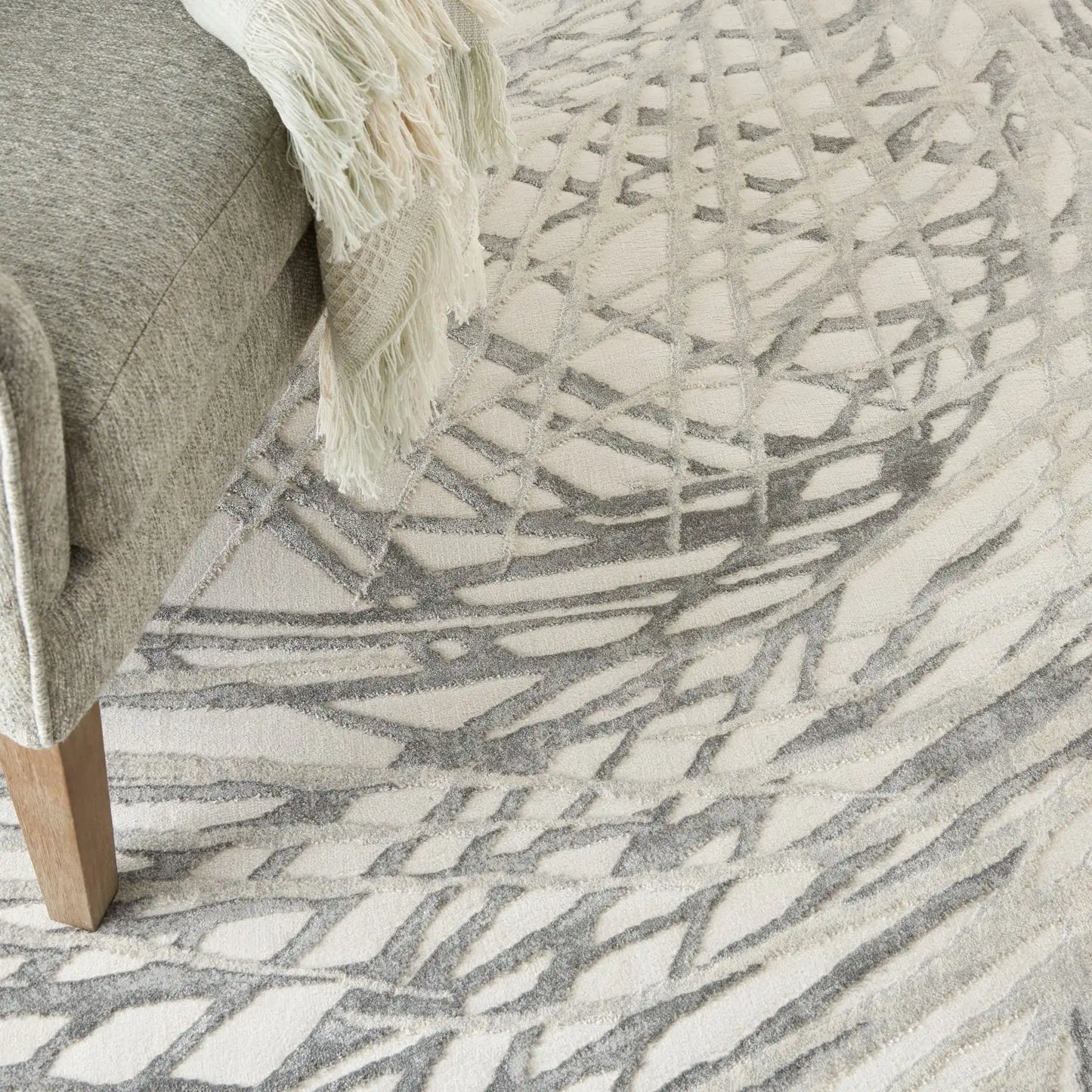 Rustic Textures RUS17 Ivory Grey Rug RS