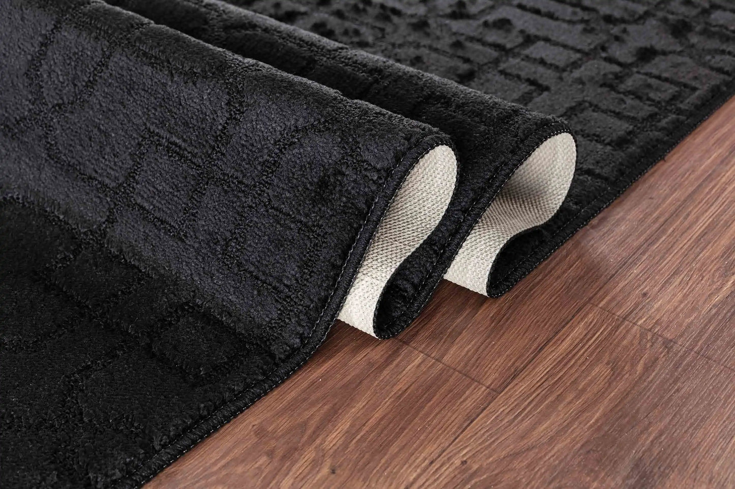 Washable 9mm Gel-Back Ivy Siam Black Rug
