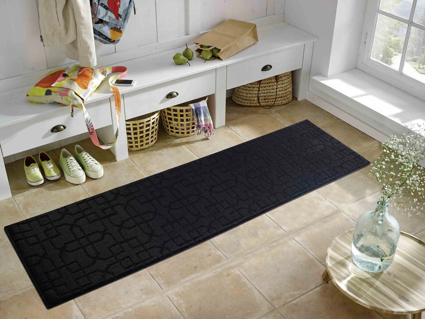 Washable 9mm Gel-Back Ivy Siam Black Rug