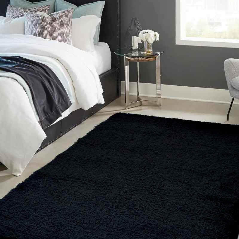 Snug Plain Shaggy Modern Rugs in Black – The Rug Seller