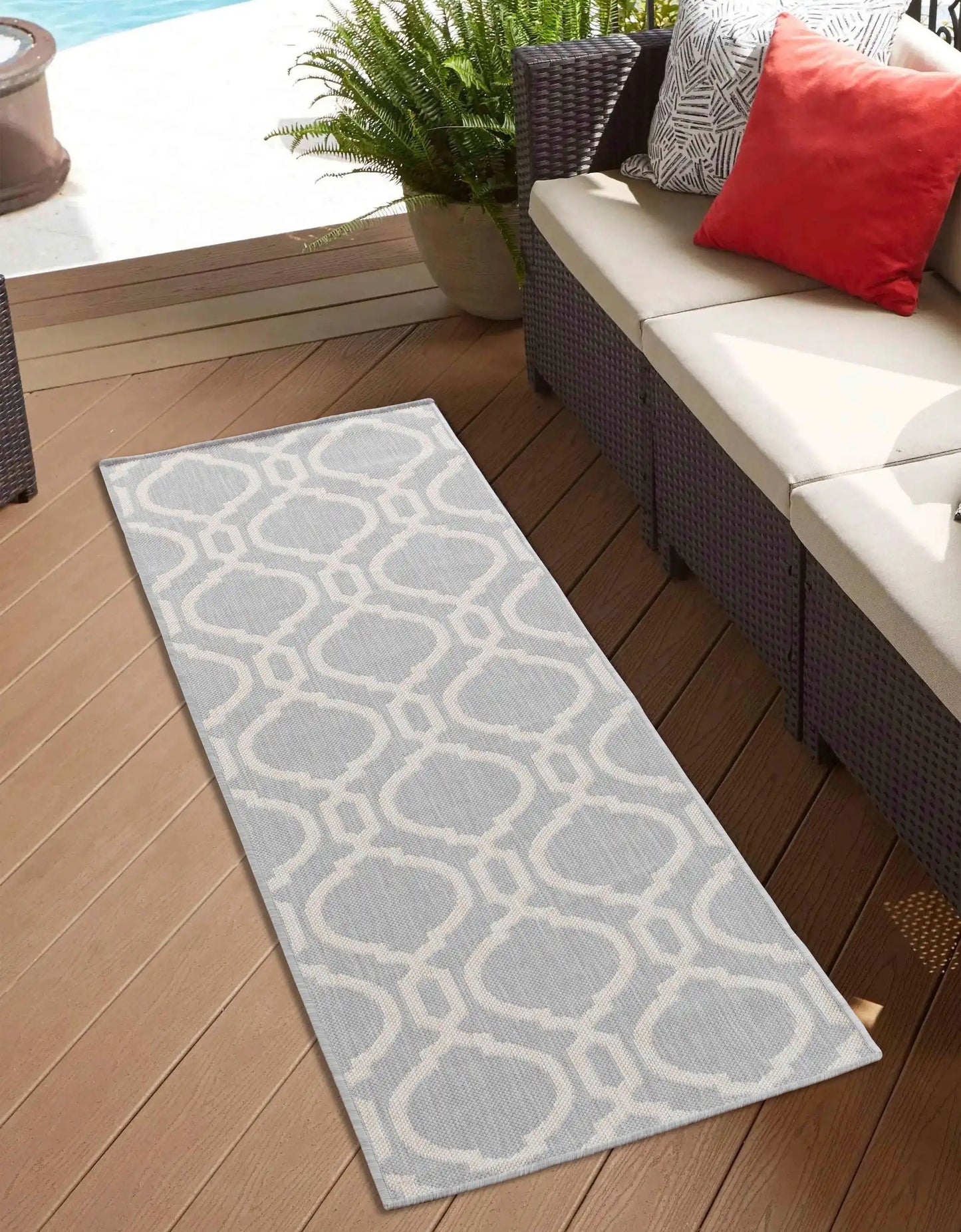 Sky Outdoor Trellis Silver Rug