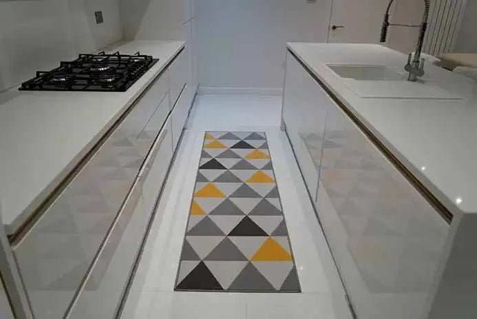 Washable Gel-Back Havana Triangle Light Gold Rug
