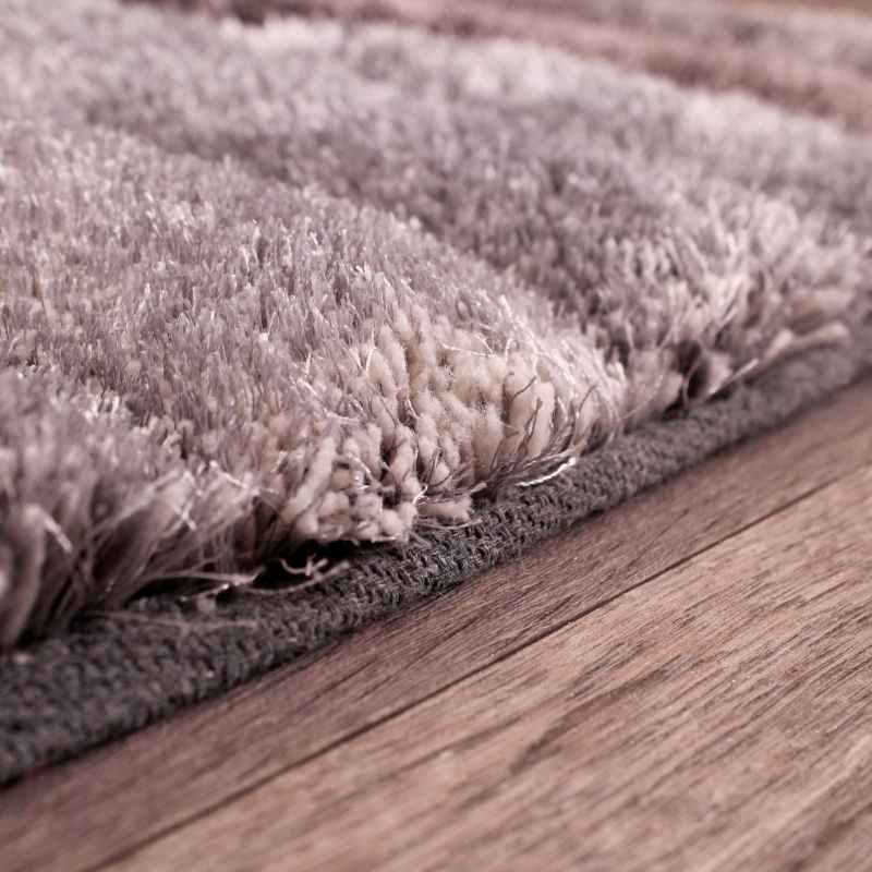 Mumbai Rugs in Grey