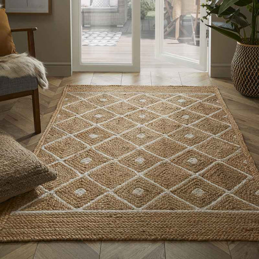 Natural Diamond Prestbury Hand Braided Jute Rug in Natural