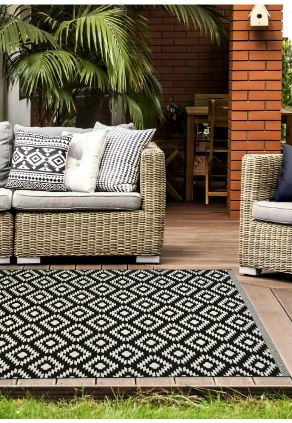County Indoor Outdoor Genesis BLACK Rug RS